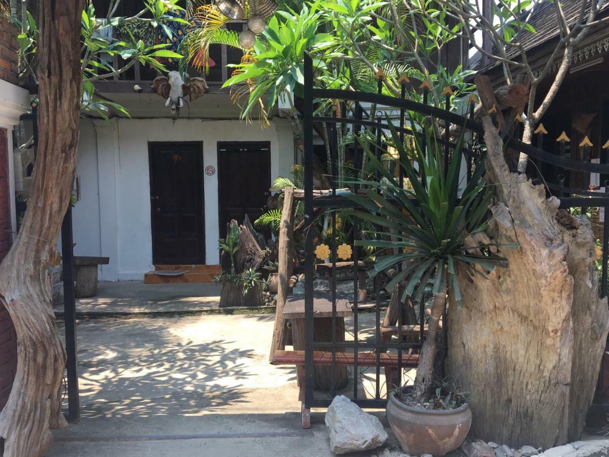 Mano Temple House Hotel Luang Prabang Exterior photo